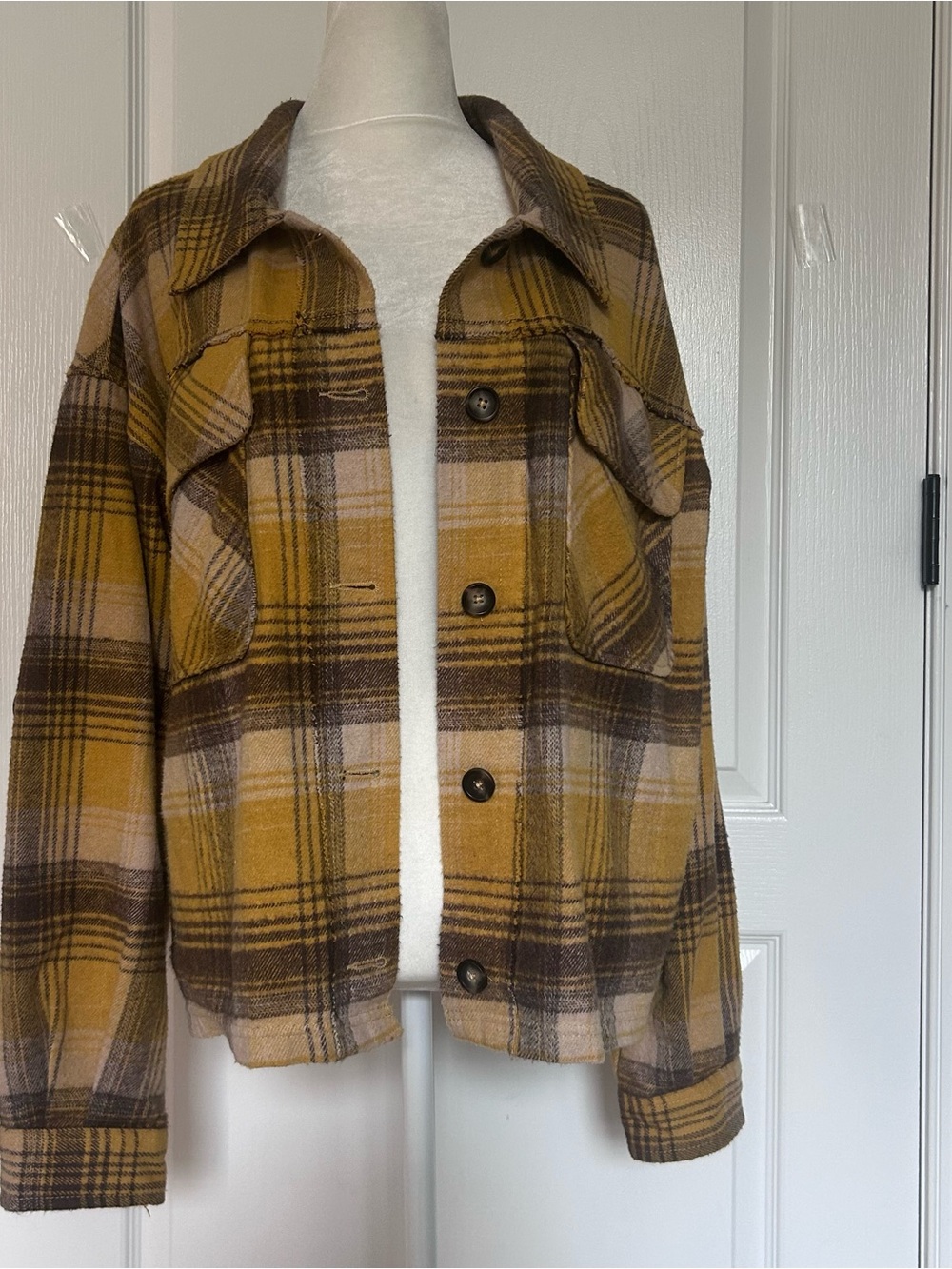 Democracy Women’s Mustard Yellow & Brown Plaid Button-Front Shirt Size Large - Picture 2 of 10